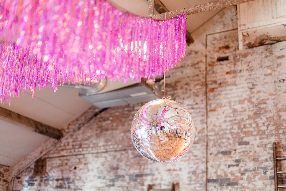 Hanging Streamers